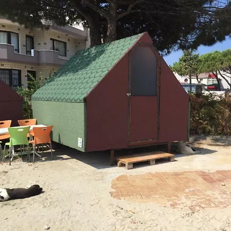 Mola Camping *